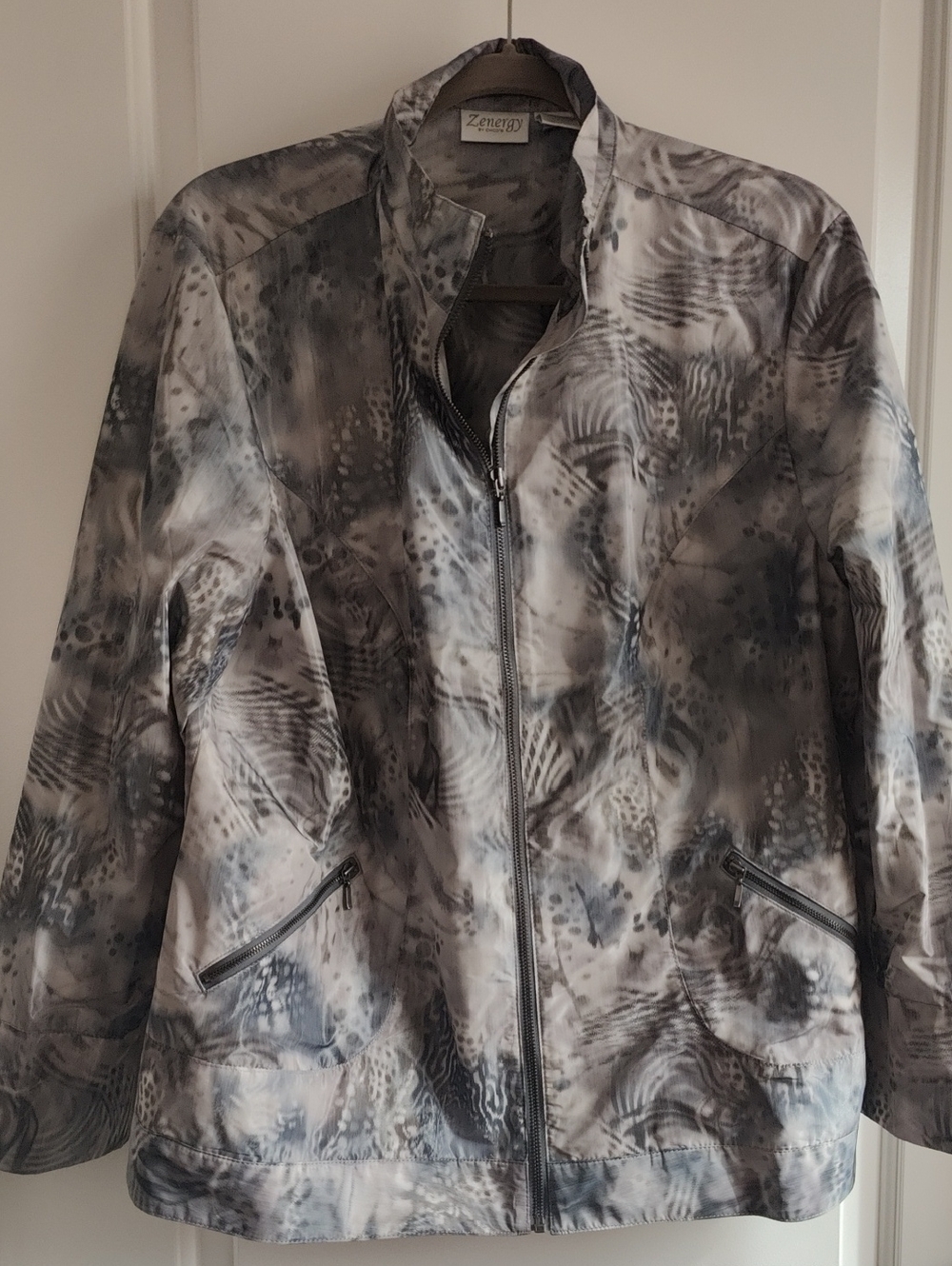 Women Zenagy Gray Abstract Print Zip Jacket